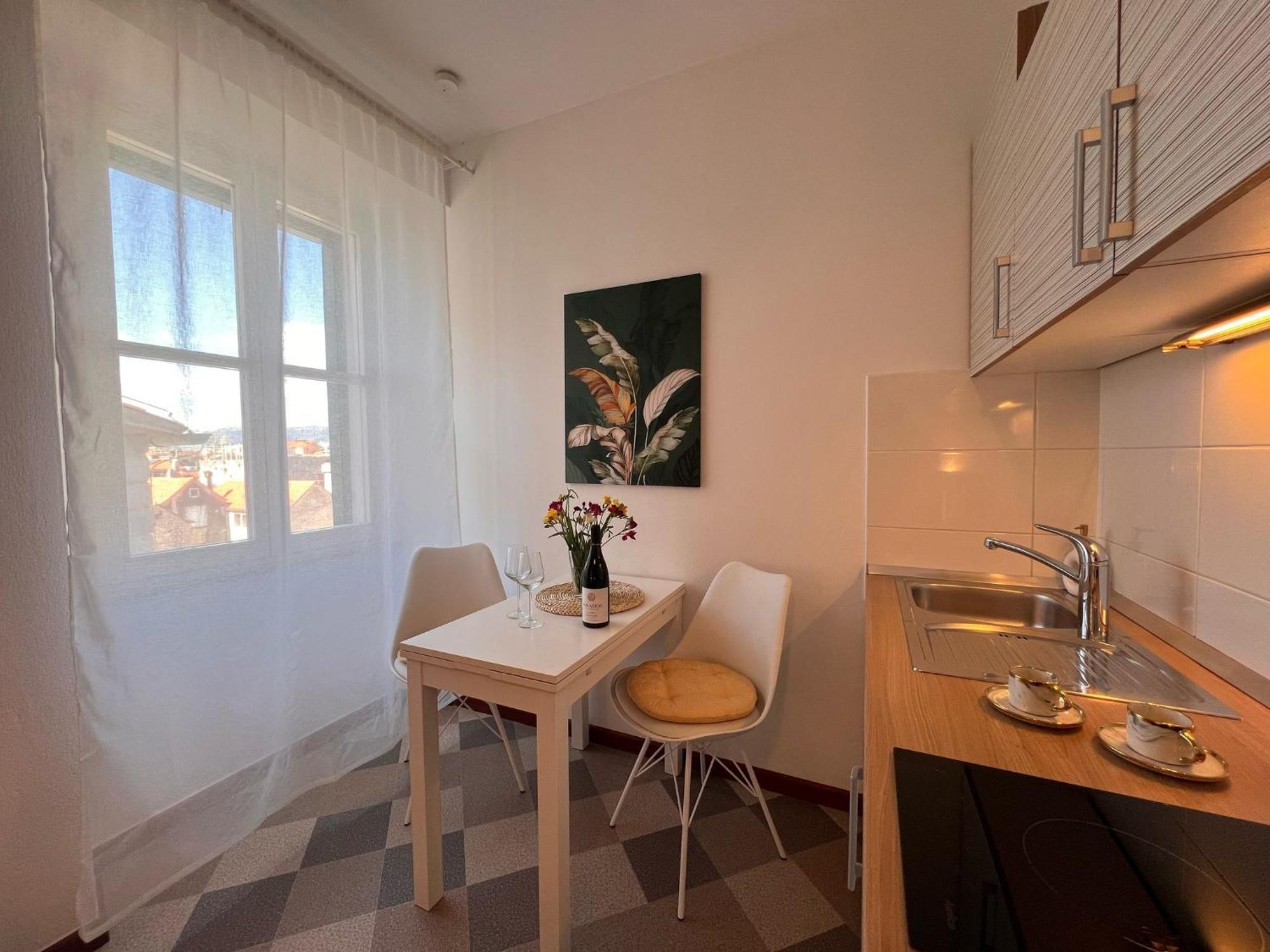 Sunny Split Studios Bagian luar foto