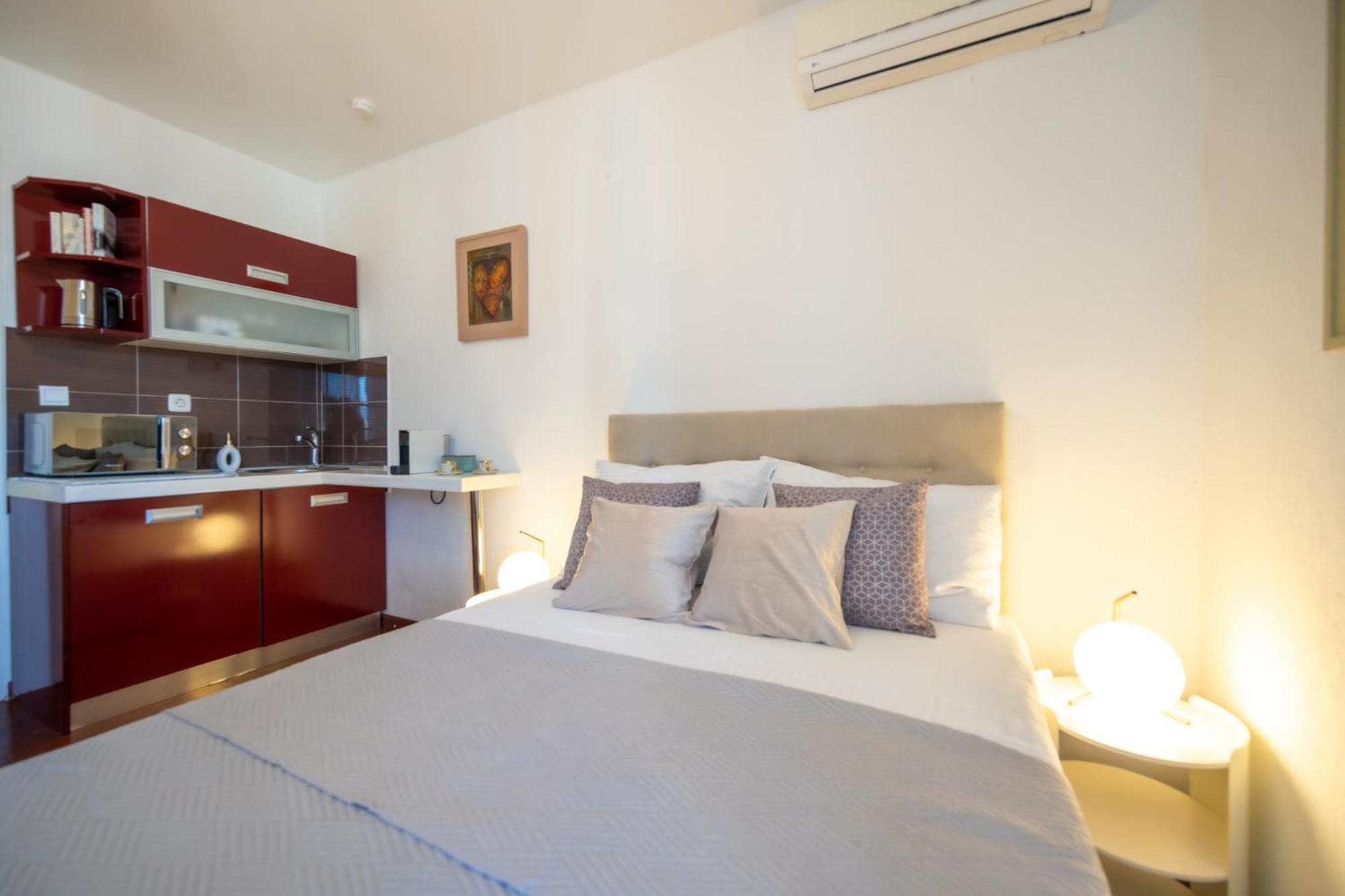 Sunny Split Studios Bagian luar foto